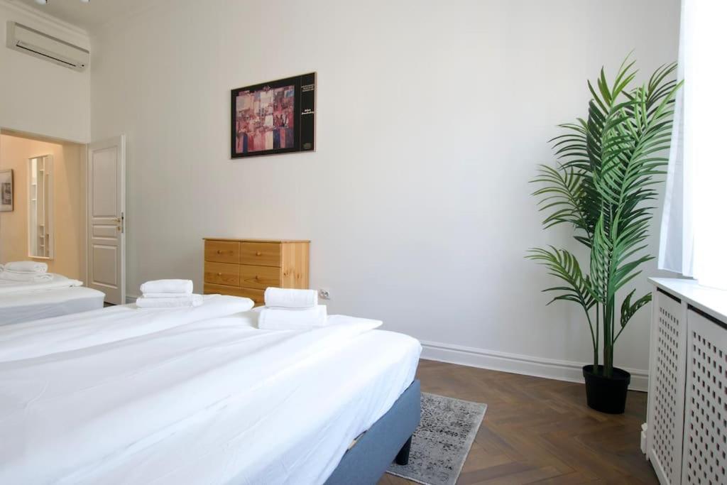 Premium Apartment By Hi5- Anker Apartment Budapeşte Dış mekan fotoğraf