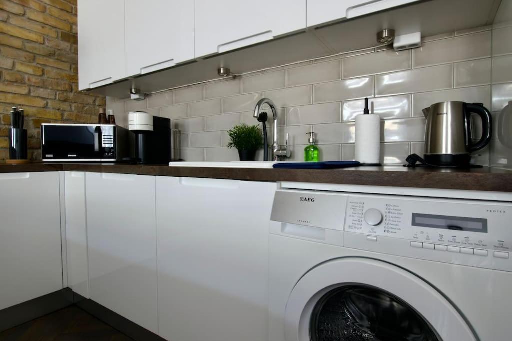 Premium Apartment By Hi5- Anker Apartment Budapeşte Dış mekan fotoğraf